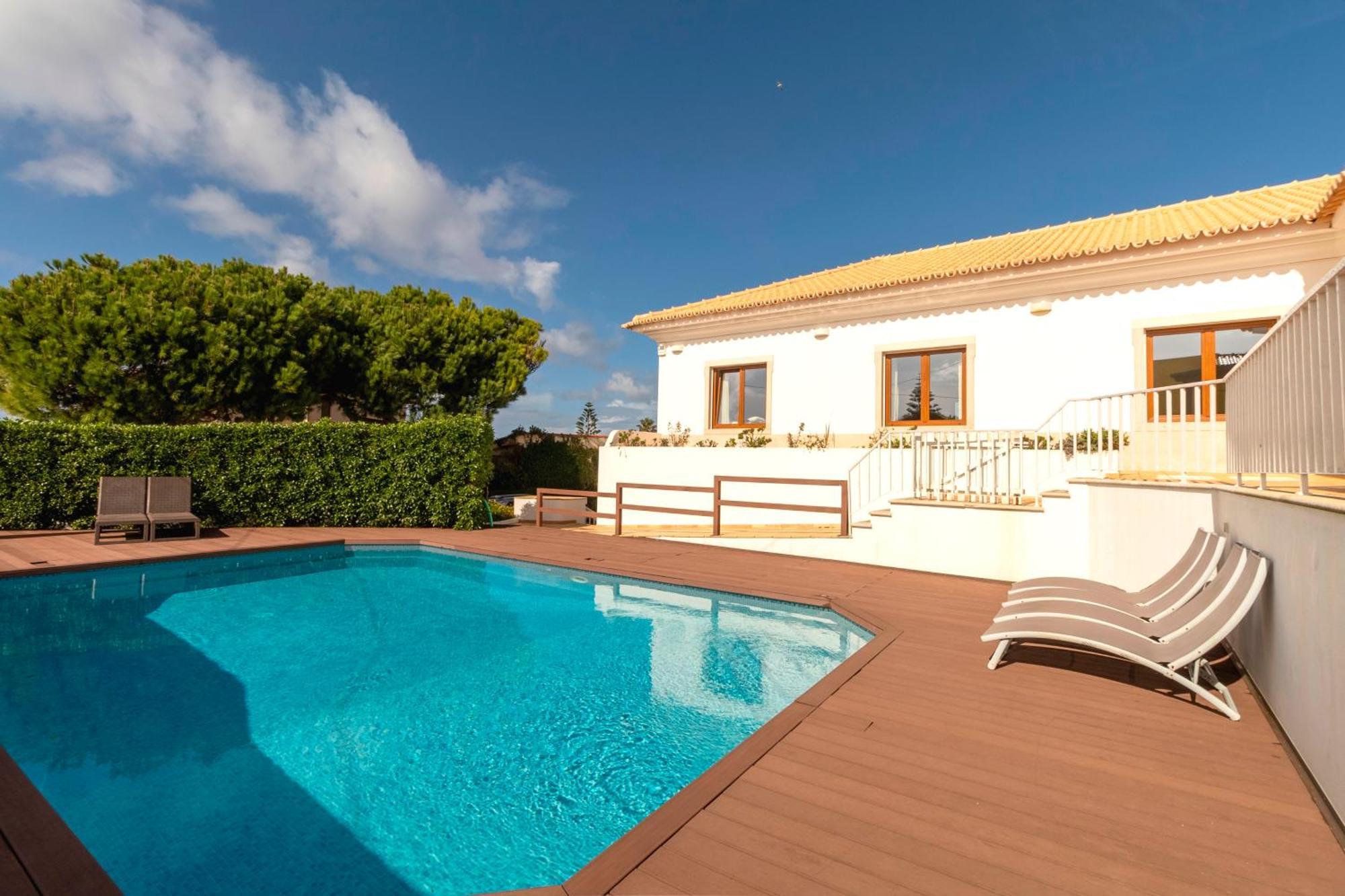 Colares Beach House, Pool Child Friendly Exterior photo