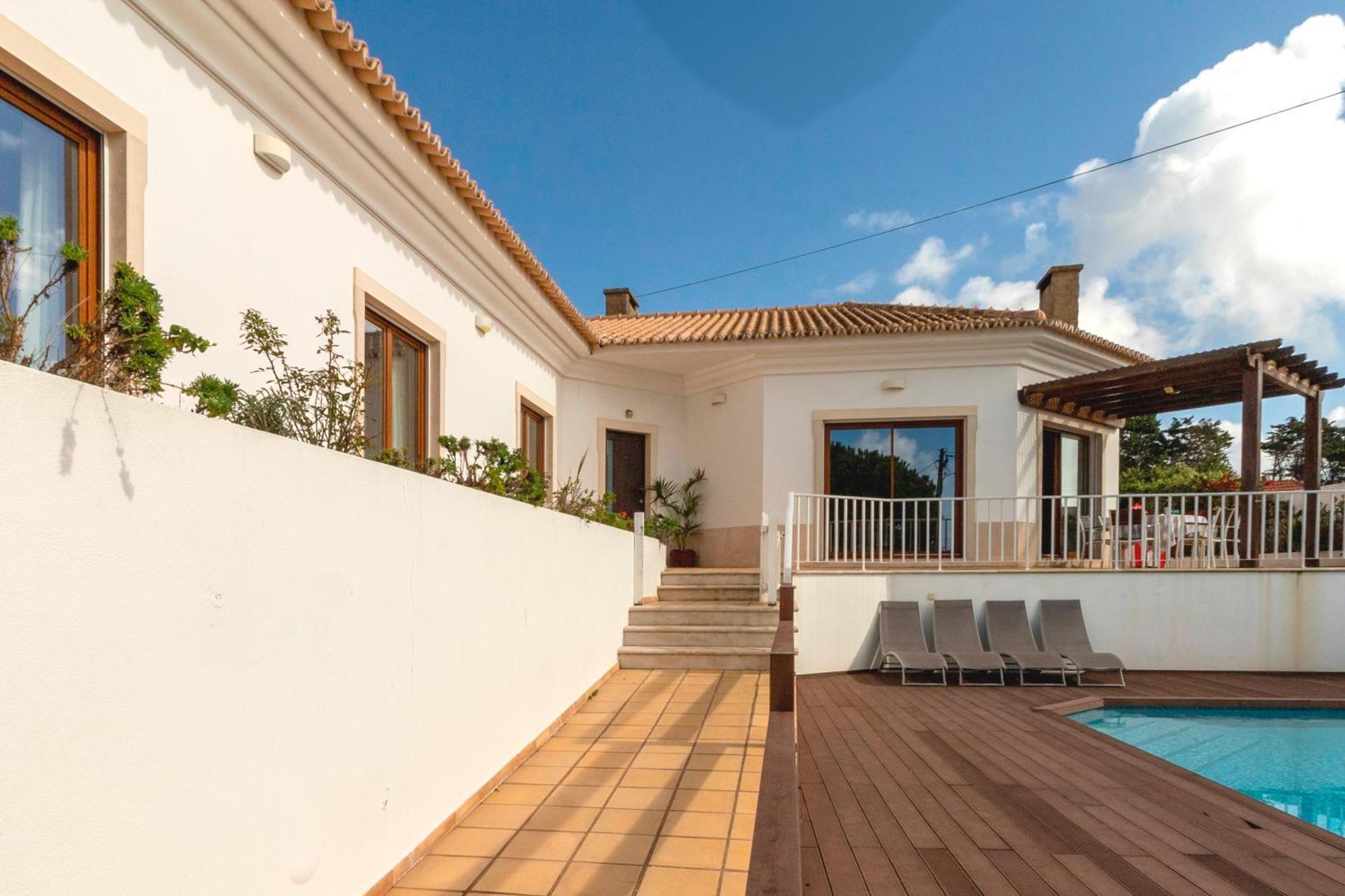 Colares Beach House, Pool Child Friendly Exterior photo