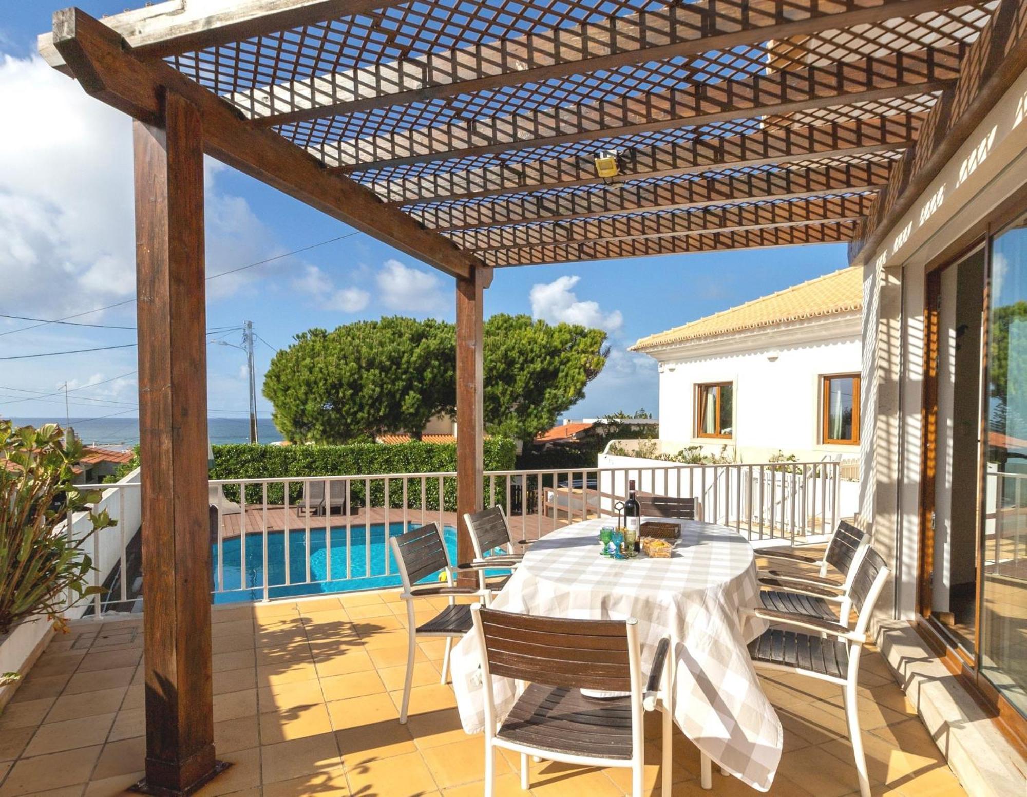 Colares Beach House, Pool Child Friendly Exterior photo
