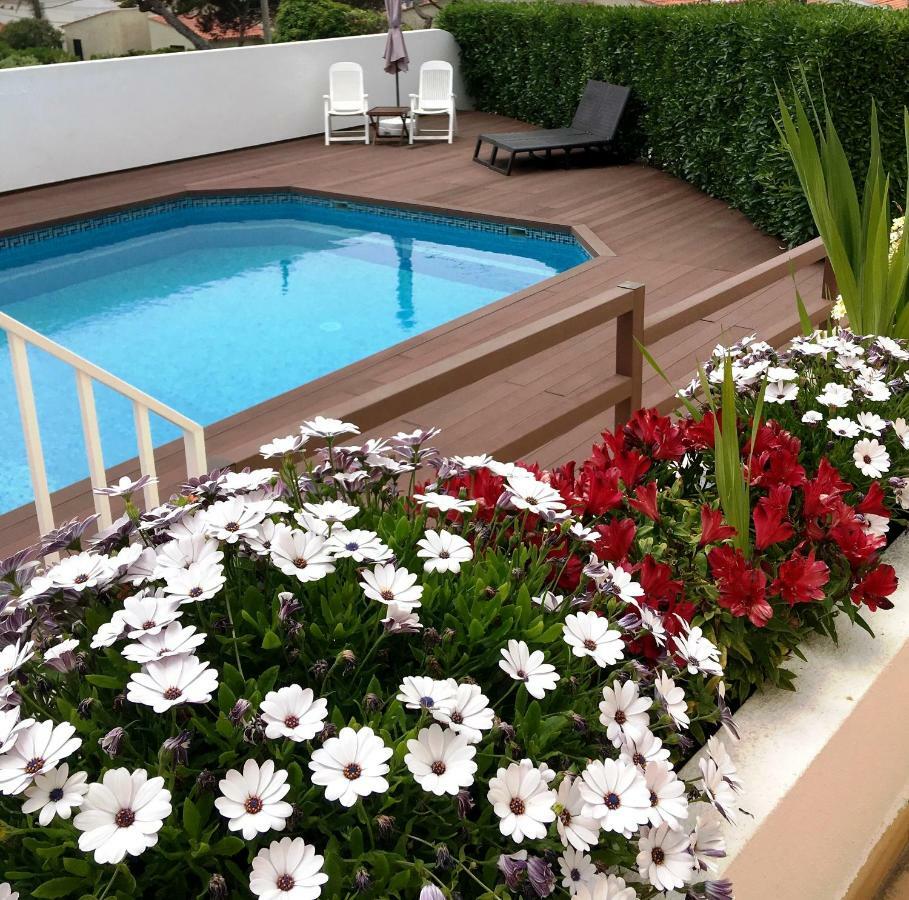 Colares Beach House, Pool Child Friendly Exterior photo